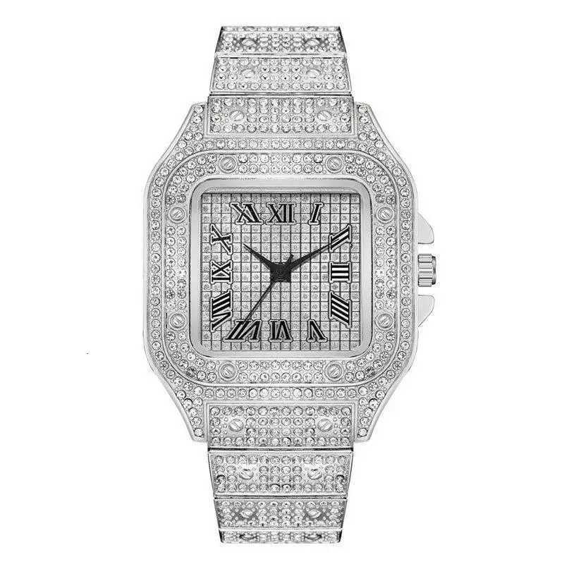 Luxury Diamond Men Women Watches Gold Watch Ladies Wrist Watch Luxury Rhinestone Unisex Bracelet Watches Female Clock 2024 New Y251212