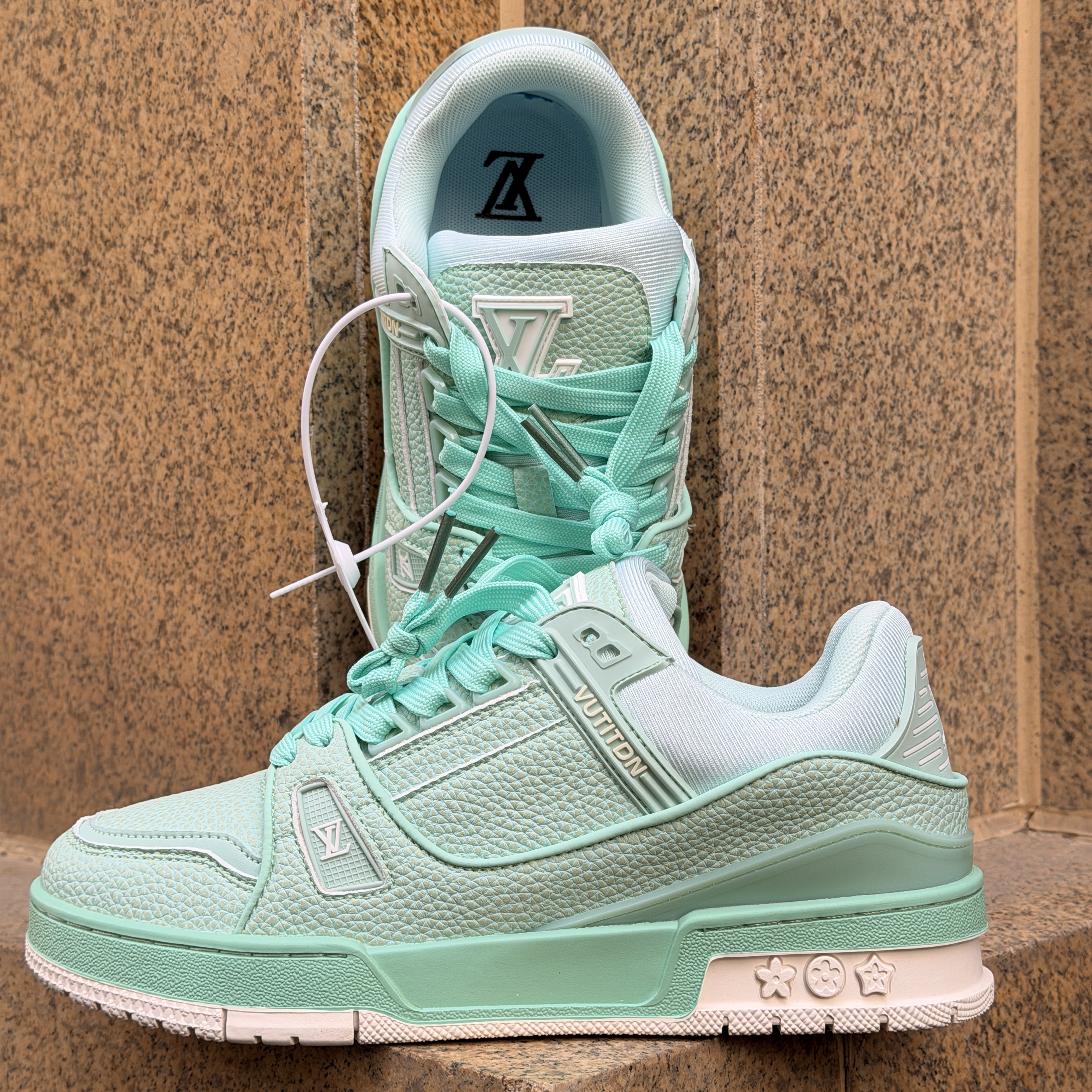 2025 Hot Mens Womens Couple Fashion Vintage Sneakers Casual Running Sports Shoes black grey white dh1798093-JY