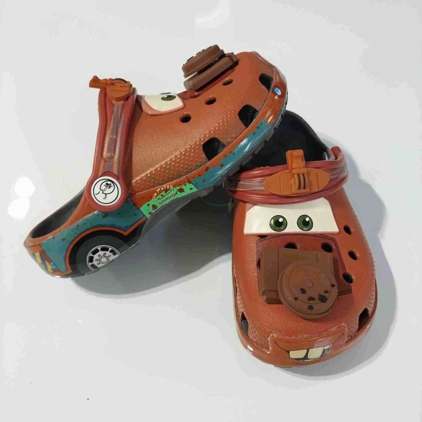 Disney Child Hole Slippers Mcqueens Pixar Mater Cartoon Waterproof Sandals Outdoor Sand Casual Breathable Boys Girls Sandals Y260629