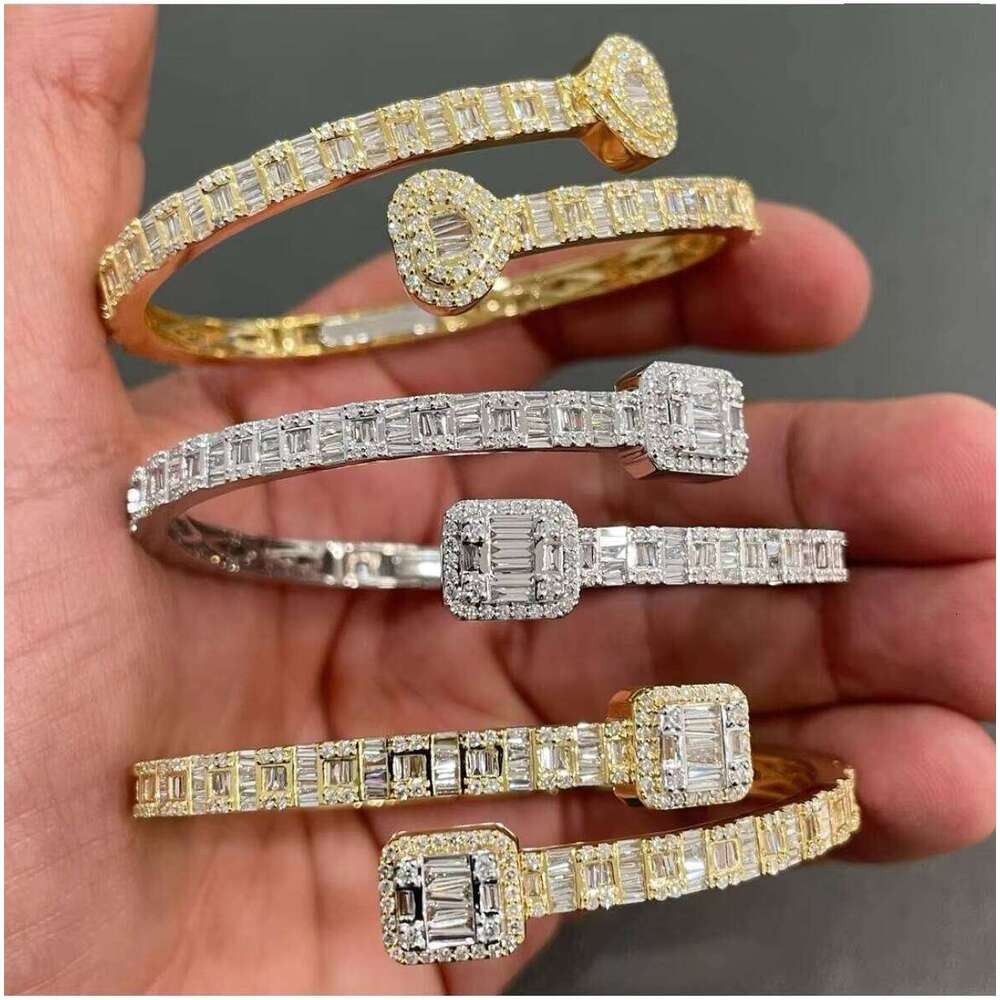 2023 New Luxury Rectangular Micro Pave VVS Moissanite Iced Jewelry Women's Charm Bracelet