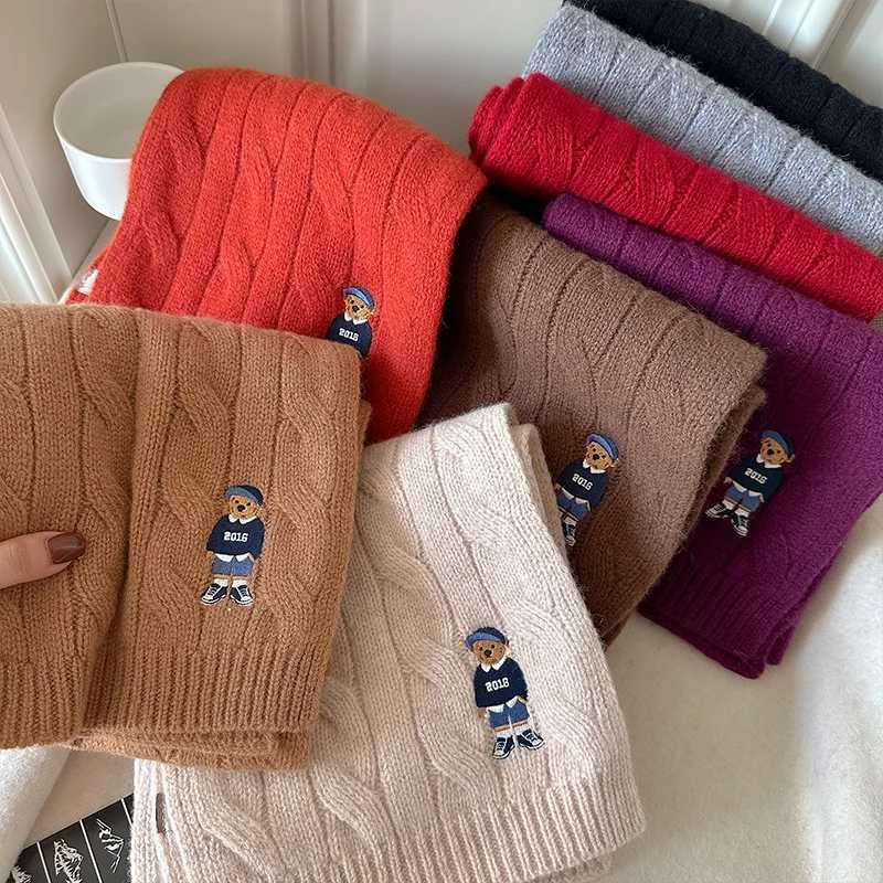 Classic Twisted Wool Scarf Vintage British Style Embroidered Winter Couple Scarf Pure Wool Y251211