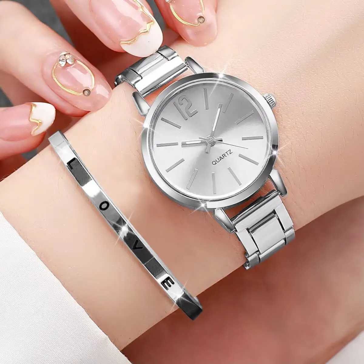 4PCS/Set Fashion Women Watches Elegant Ladies Analog Quartz Wristwatch Opening Cuff Bracelets Set Reloj MujerWithout Box Y251212