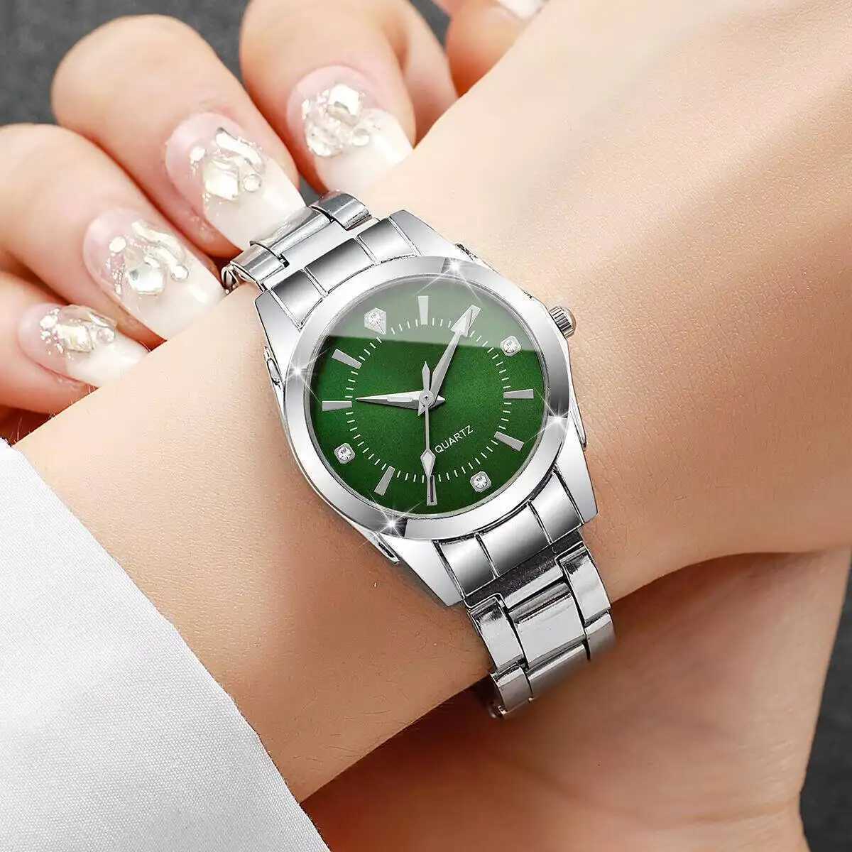 Fashion Rhinestone Women Watches Casual Quartz Wrist Watches For Ladies Clock Reloj MujerWithout box Y251212