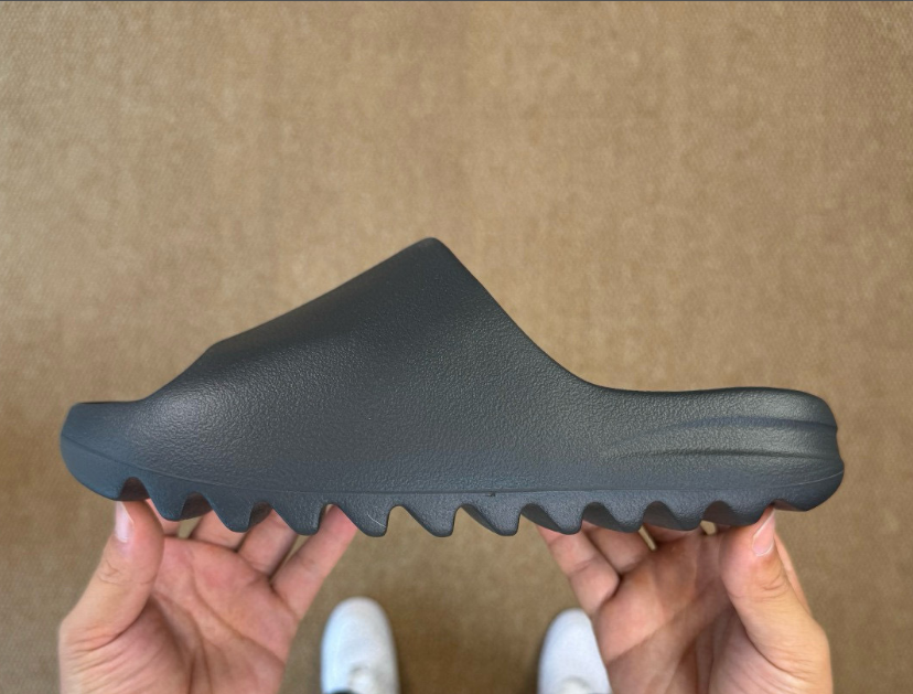 Onyx Slippers Bone White Black Soft Sandals outdoor Trainers Sand Resin Slide Orange Gold sneakers Beach Hotel Gear bottoms Size 5.5~11.5