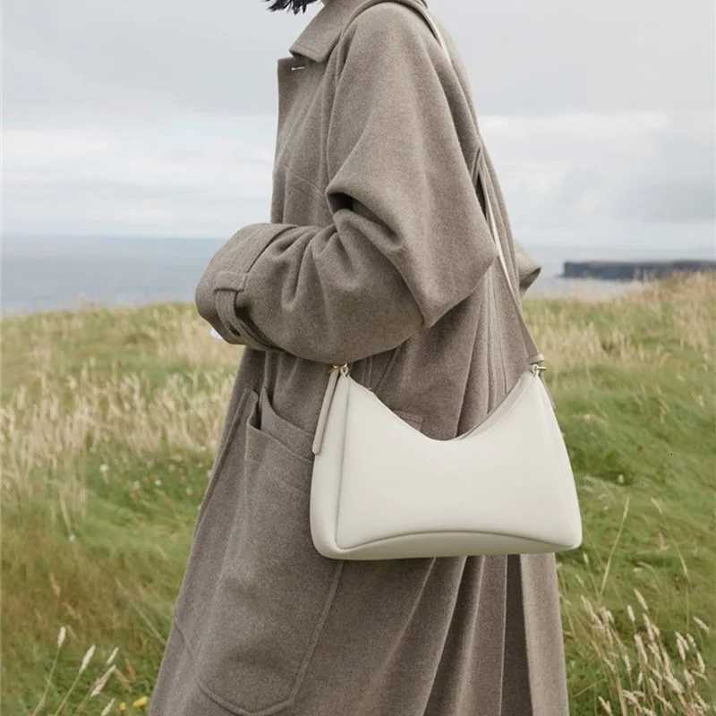 High-quality French light luxury niche new style cowhide casual temperament leather single shoder underarm cmuter bag Y251211