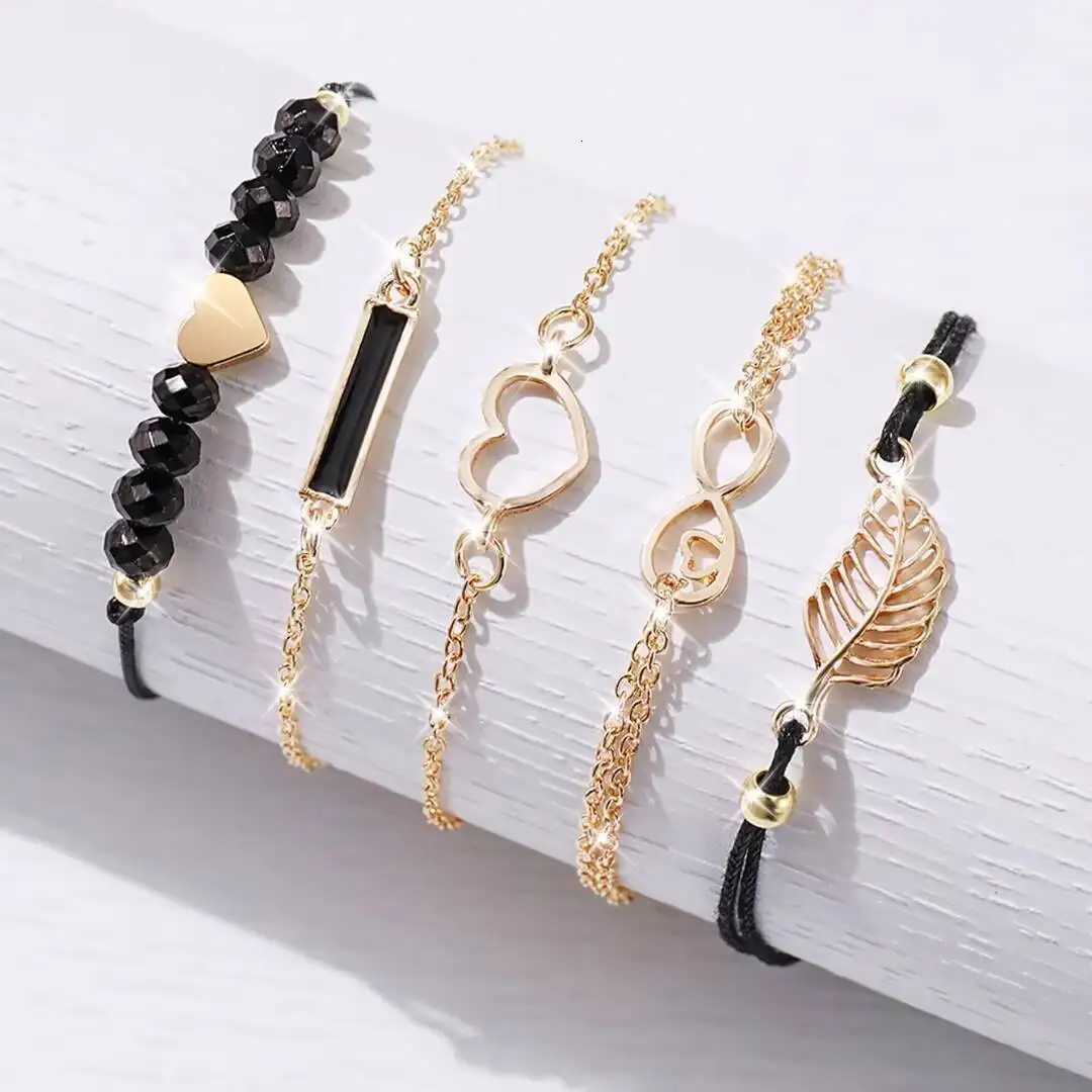 6PCS/Set Luxury Rhinestone Women Watches Fashion Flower Leather Strap Quartz Watch Bracelets Set Reloj MujerWithout Box Y251212