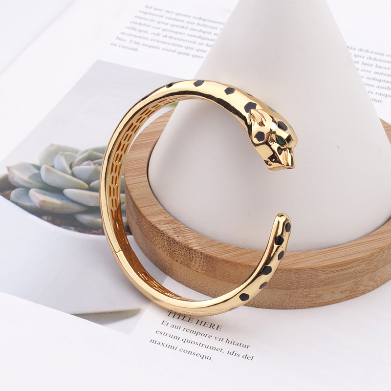 Fashionable Personality Bare Body Resin Leopard Bracelet European and American Style Versatile Ring Light Luxury Unisex Jewelry Set