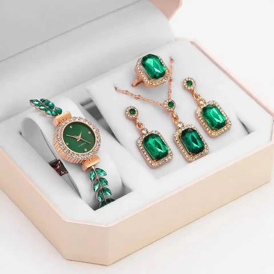 New diamond studded temperament internet famous and popular bracelet womens quartz watch leaf jewelry set Y251212