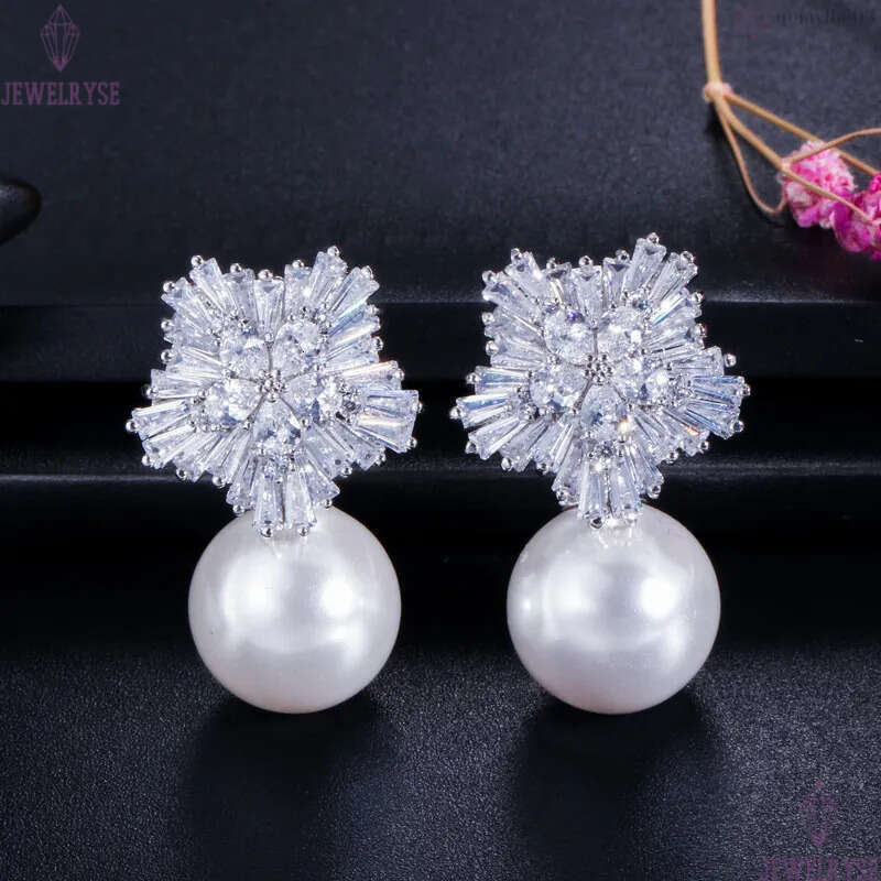 Snowflake Imitation Luxury Bride Charm Designer Earrings Jewelry White Grey Red Pearl AAA Cubic Zirconia Copper Silver Earring Women Engagement Weddin