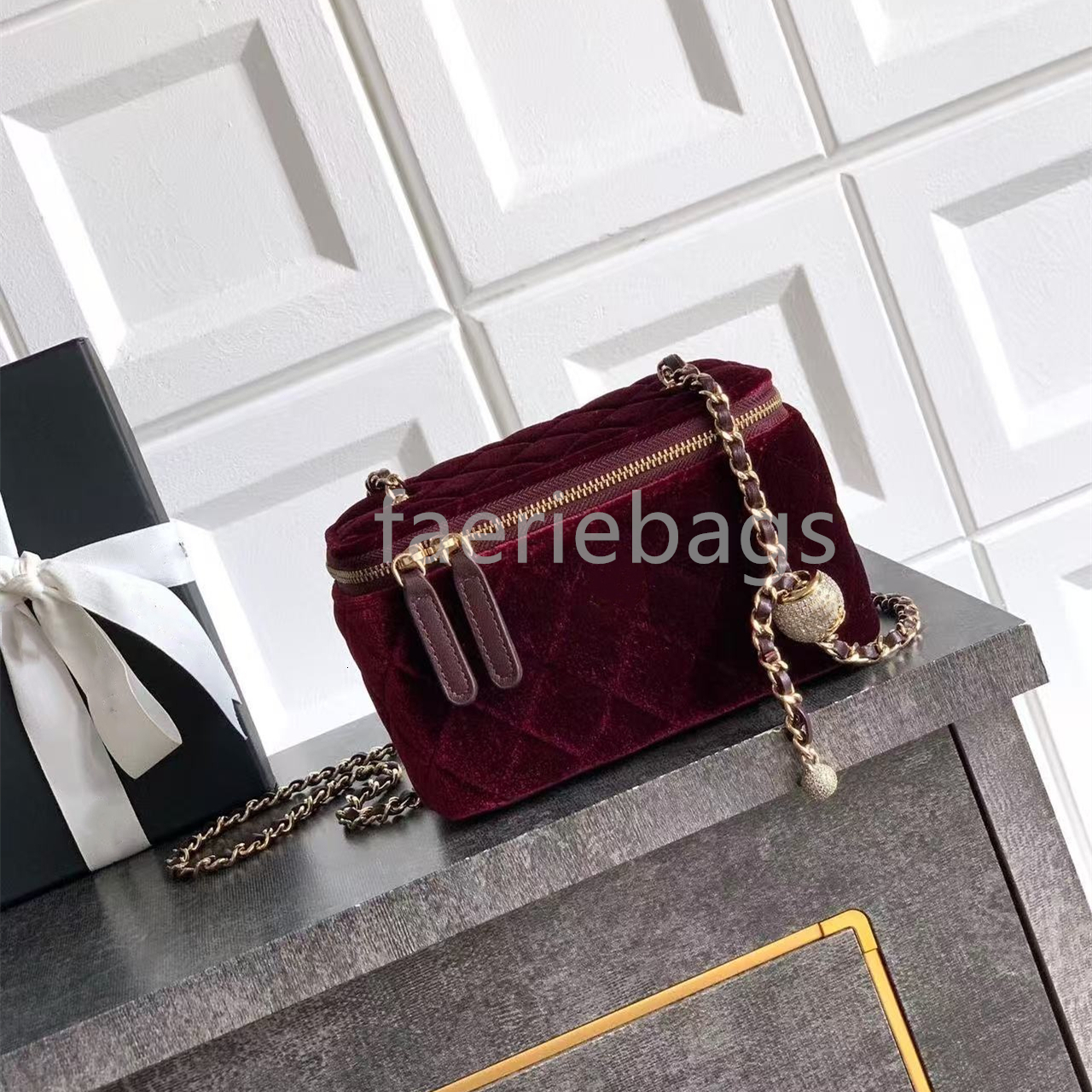 Designer bag luxury bag cosmetic bag new velvet fabric small diamond ball all steel hardware retro gorgeous shoulder bag crossbody bag handbag dinner bag sac de luxe