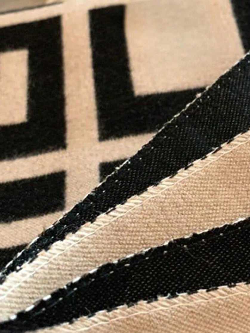 Premium Black Scarf for Women Winter 2023 Fashionable Korean Style Versatile Warm Neck Warmer Large Pashmina Outerwear High-End Y251211