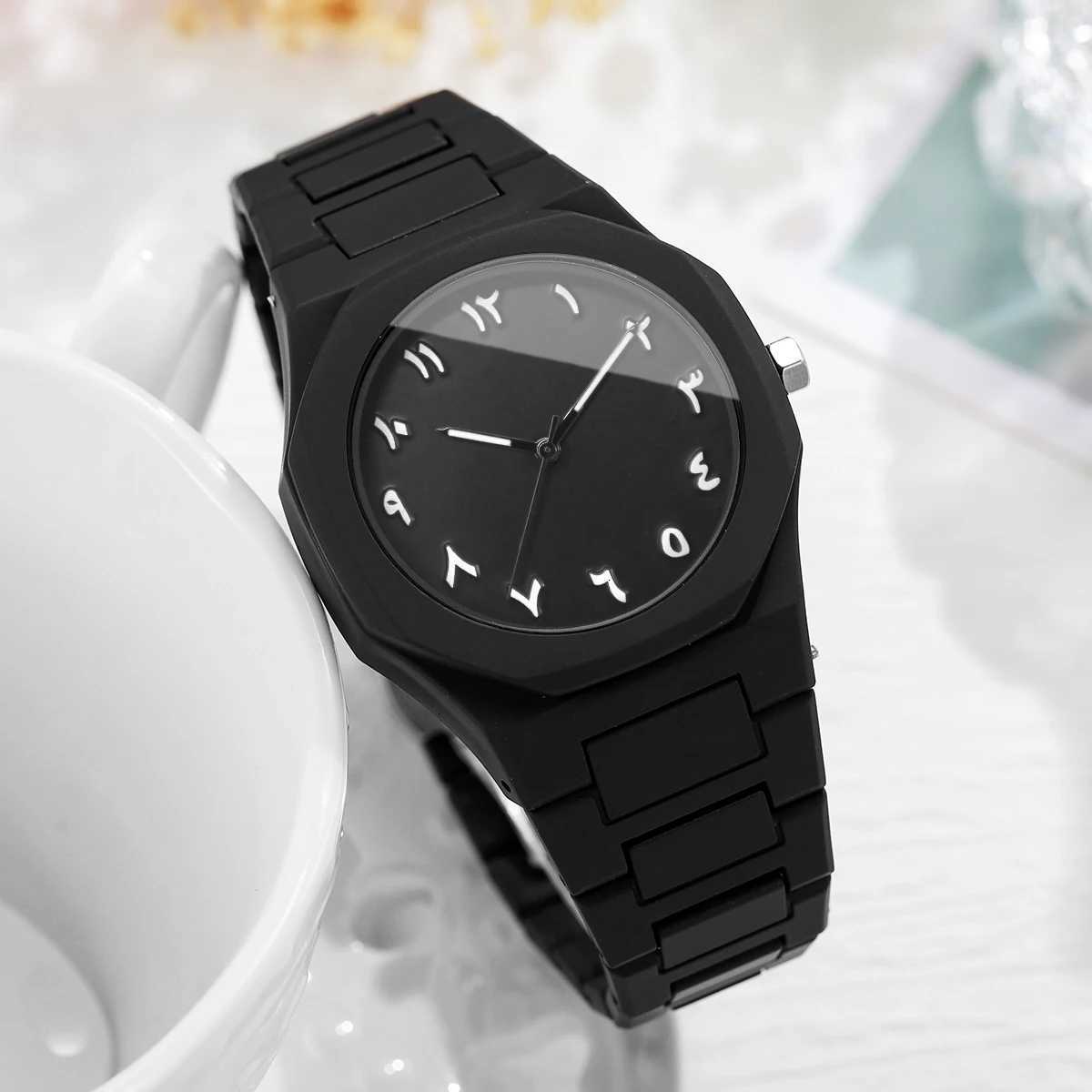 Fashion Plastic Strap Women Quartz Watch Casual Women Watches Reloj Mujer Girls Clock Gift No Box Y251212