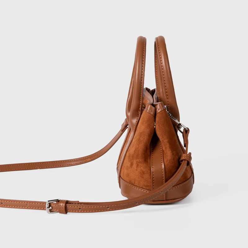 Hot Selling Autumn/winter New High-quality Wen Bags Fiable Temperament Suede Single Shoder Handbag Simple Shoder Bag Y251211