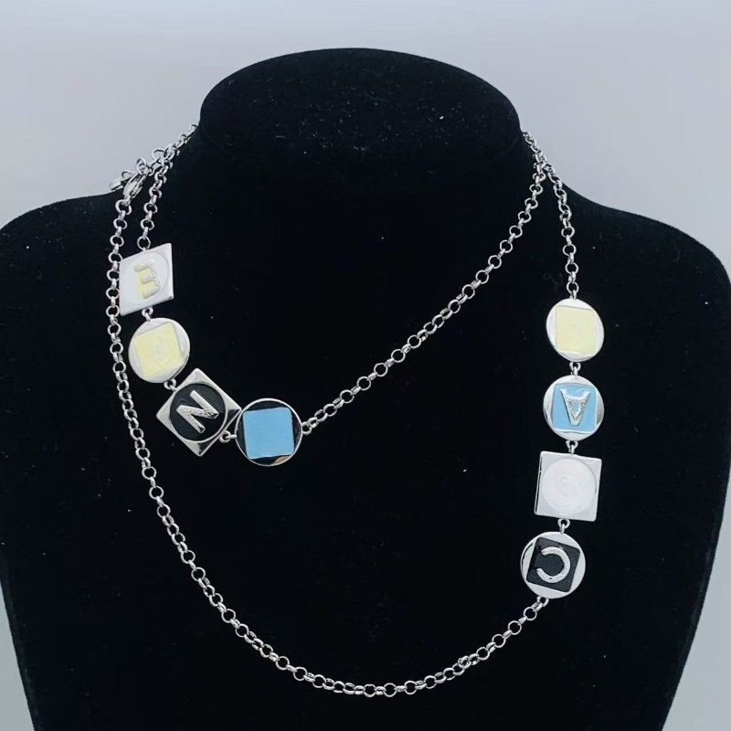 Luxury letters designer choker necklace for women 18k gold retro vintage enamel square geometry elegant long sweater necklaces wedding jewelry
