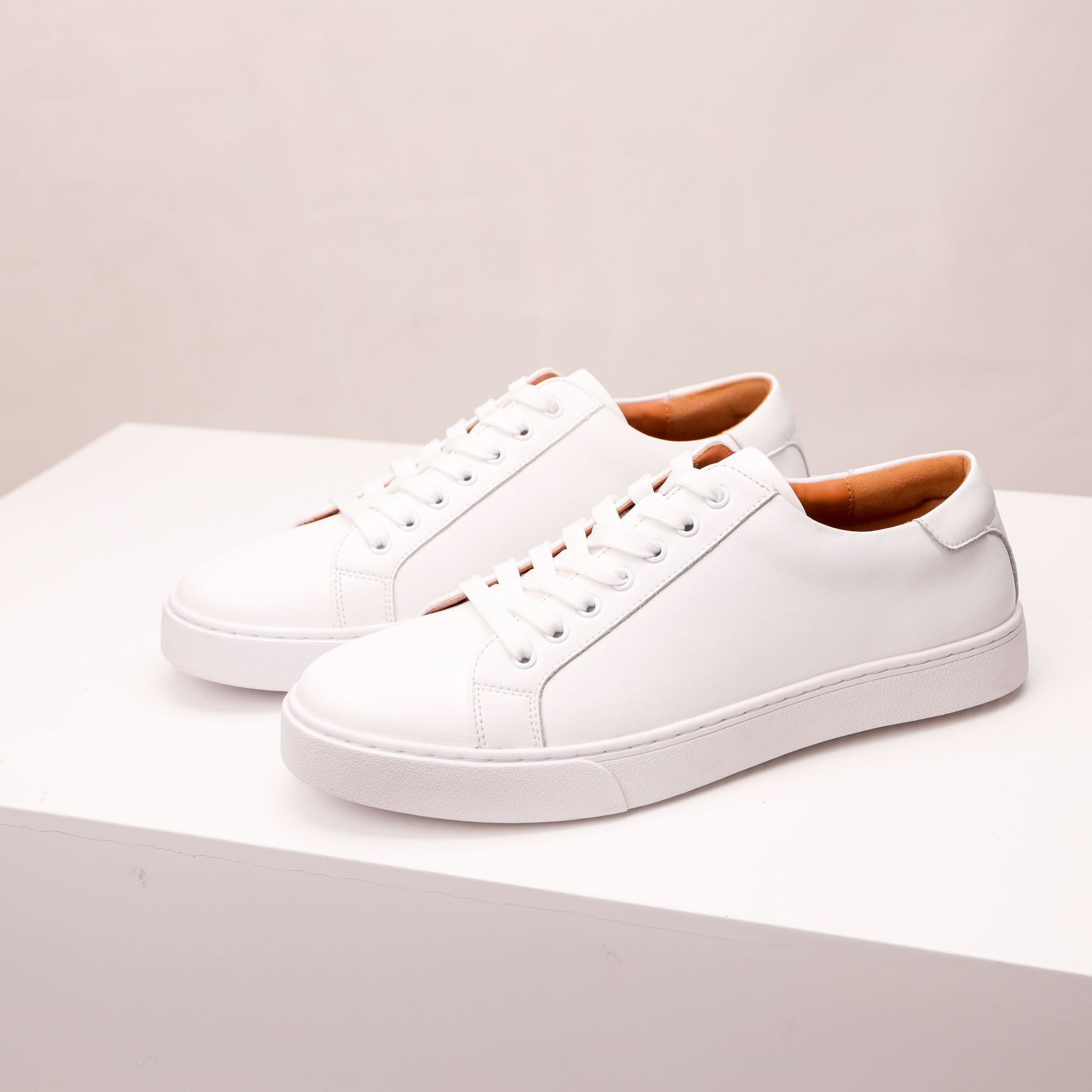Fashionable retro plus size men's sports shoes casual and handsome business leather shoes high-quality cowhide soft soled board shoes designer sh