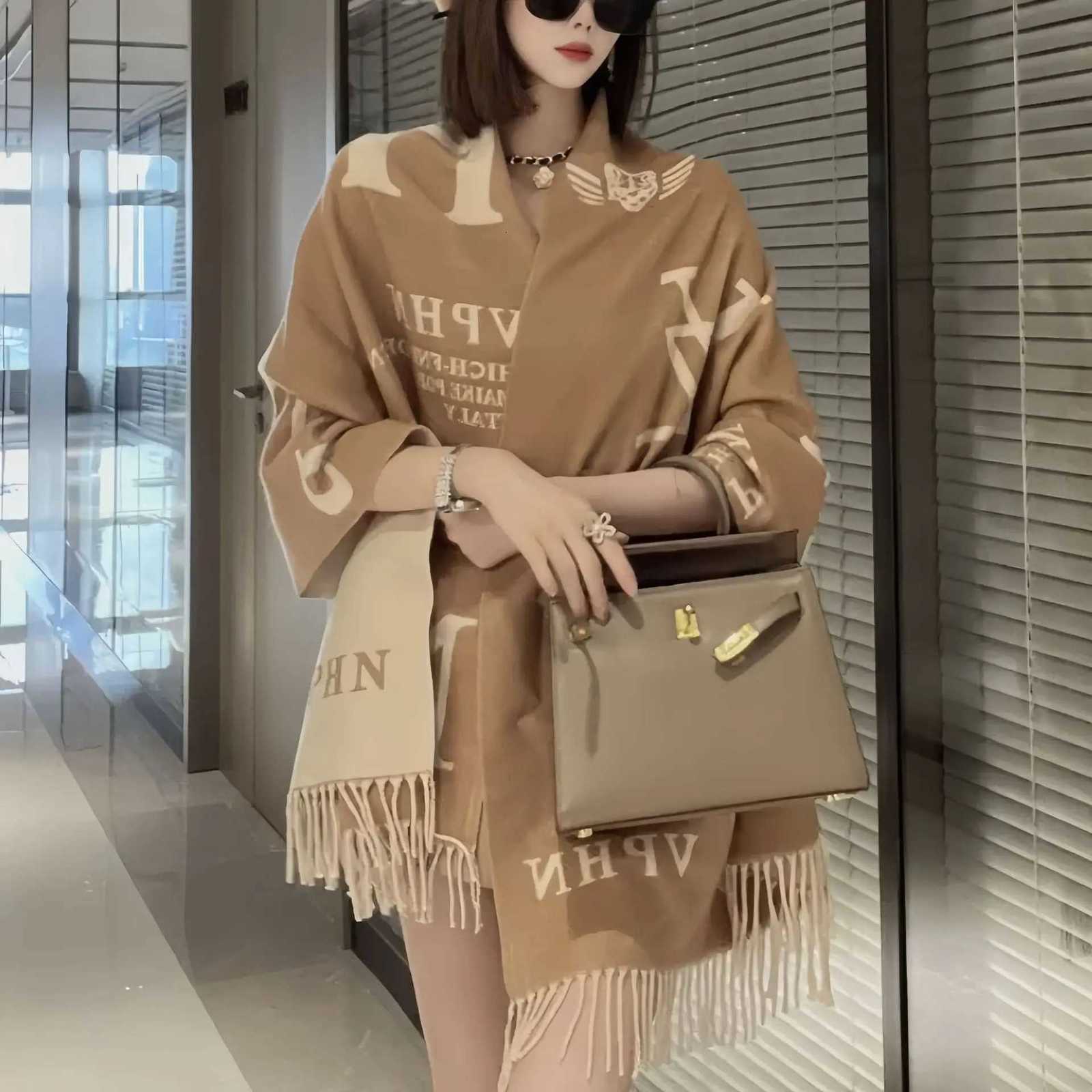 Luxury Winter Two-Sided Print Cashmere Scarves Women High Quality Thicken Wrap Shawl Ladies Pashmina Scarf Big Size 18565cm Y251211