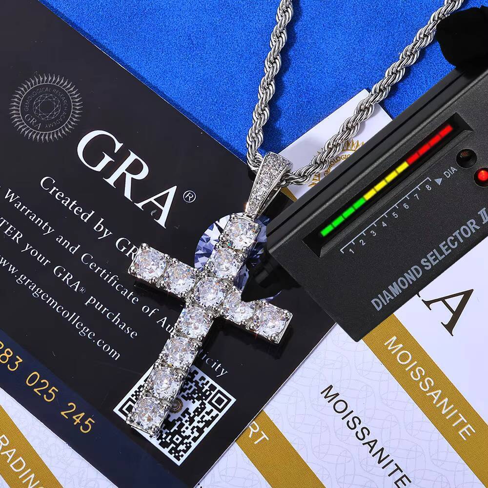 Hip-hop S925 Silver Moissanite Cross Pendant Retro Trend Jewelry Mens Necklace Custom Gold