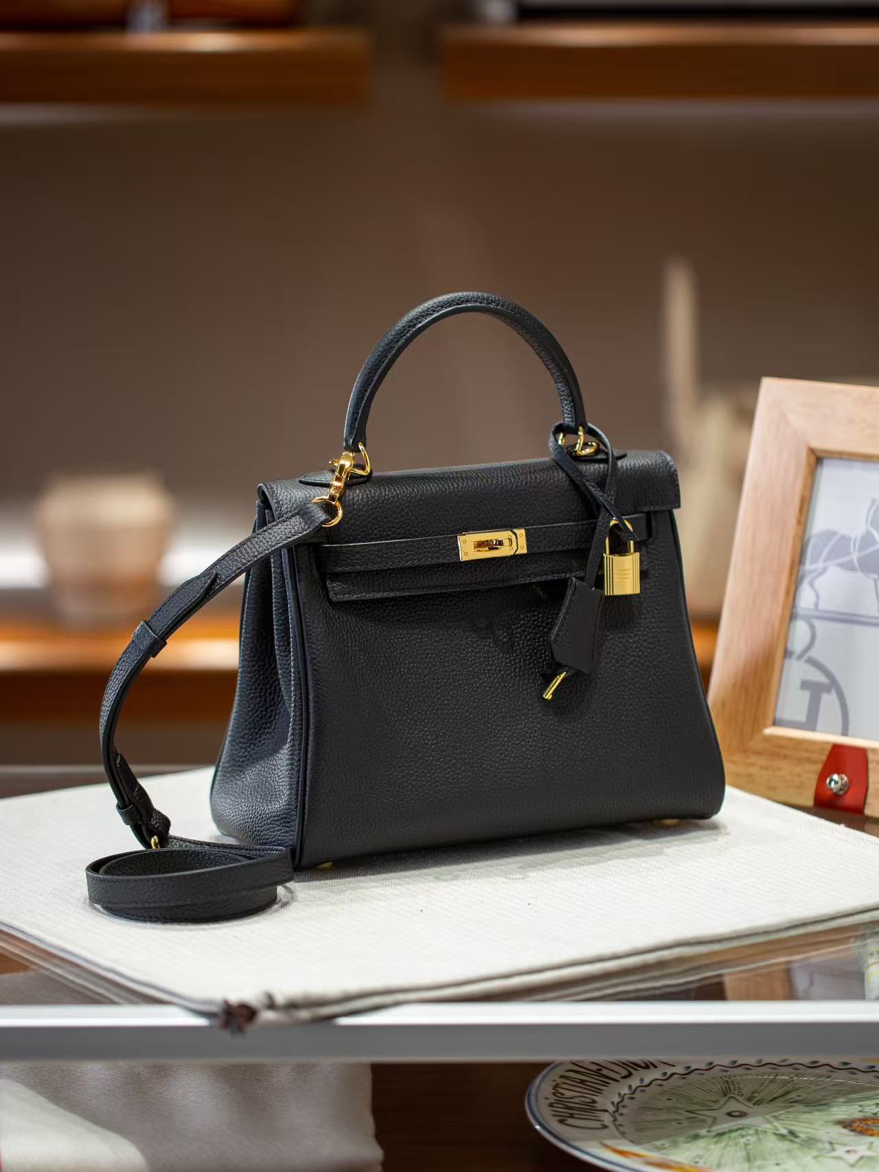 10A Genuine Leather Top-Grade High-Quality Women's Bag Suitable for Workplace and Street Style, European and American