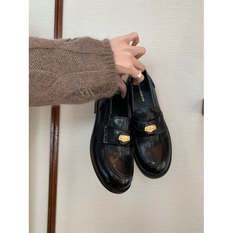 2025 New Women's Genuine Leather Retro Flat Loafers British Style Versatile Black Casual Leather Shoes 34-40