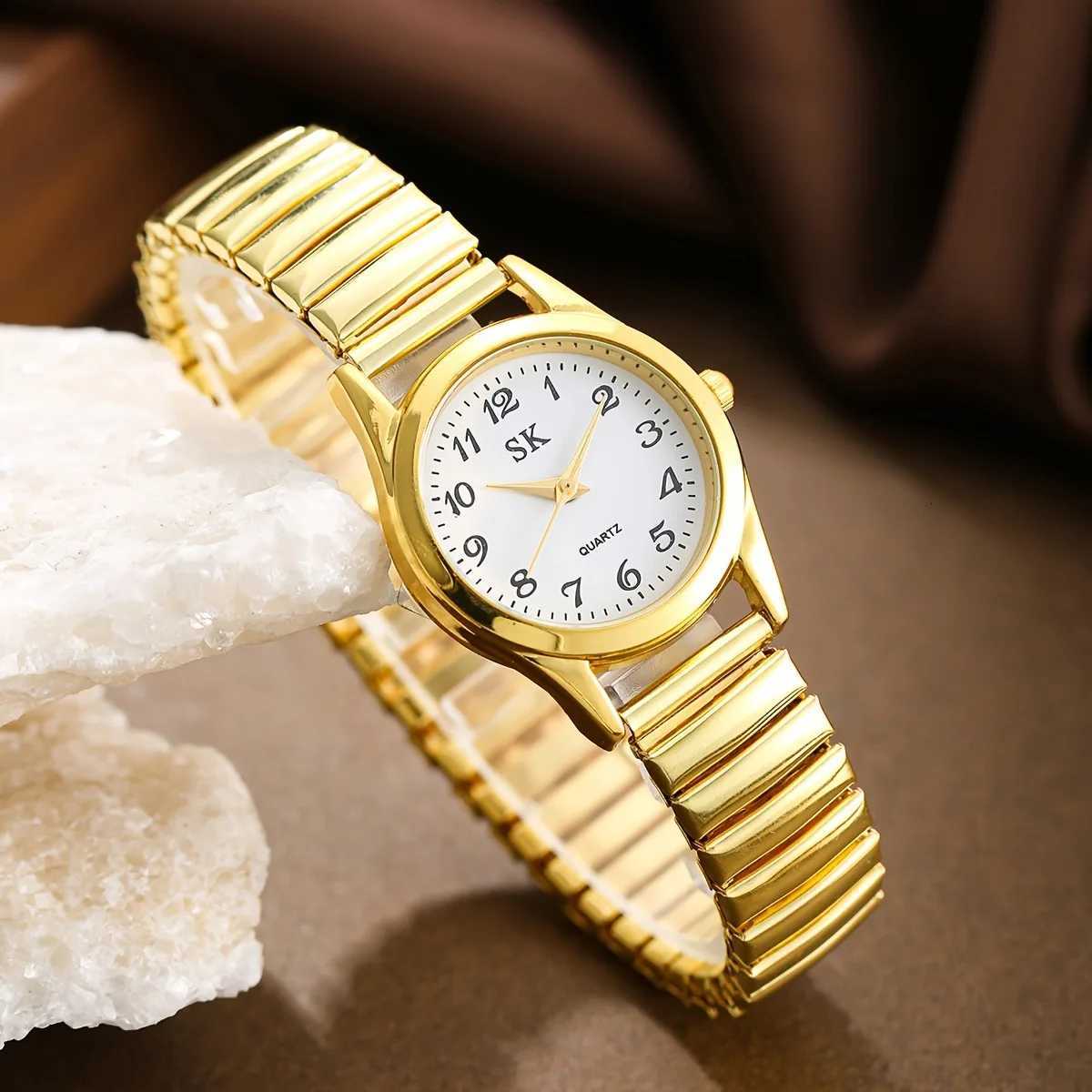 5PCS Fashion Small Roma Dial Women Quartz Watch Bracelets Set Elegant Elastic Band Ladies Wristwatch Reloj MujerWithout Box Y251212