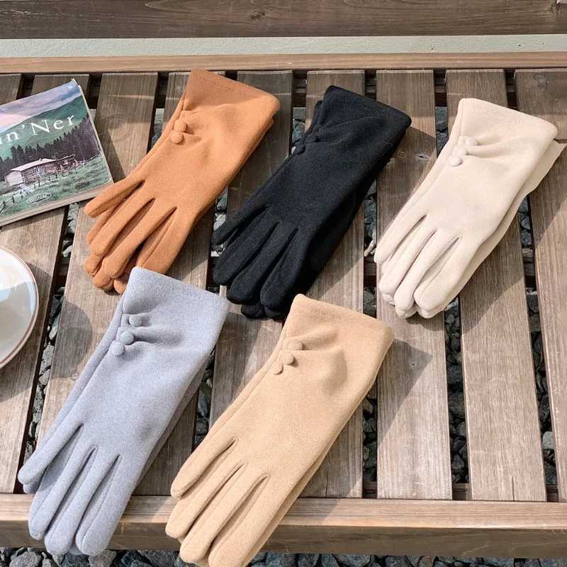 Fashion Simple Style Women Winter Keep Warm Touch Screen Thickened Button Decoration Gloves Outdoor All Match Windproof Y251211