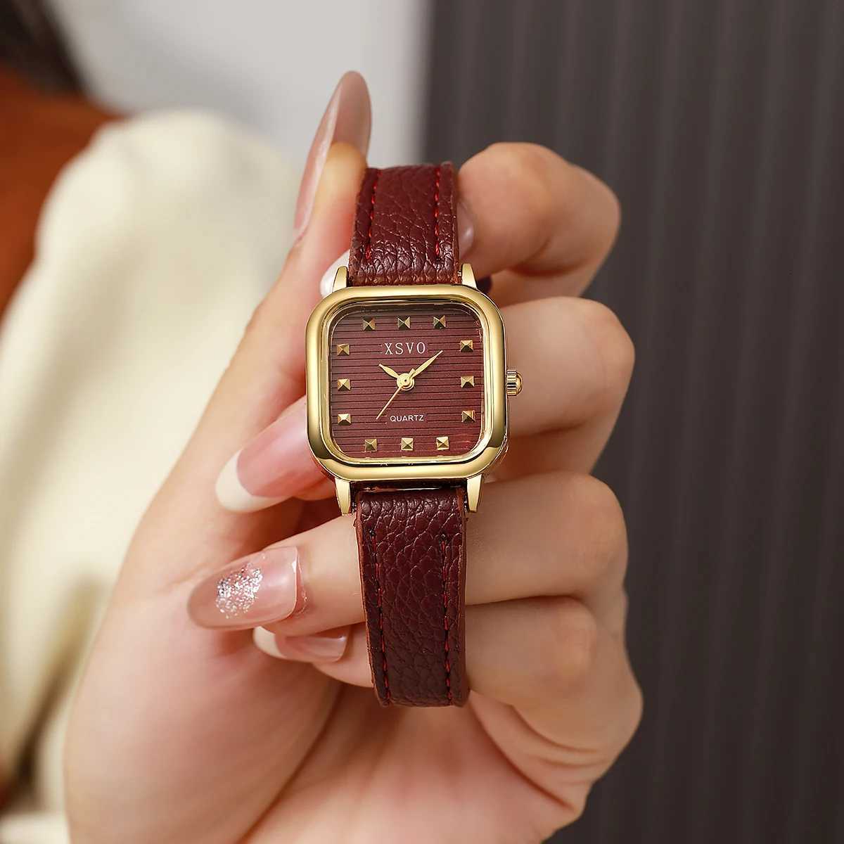 Fashion Ladies Quartz Watch with Square Dial Leather Strap for Christmas Halloween Gift Y251212