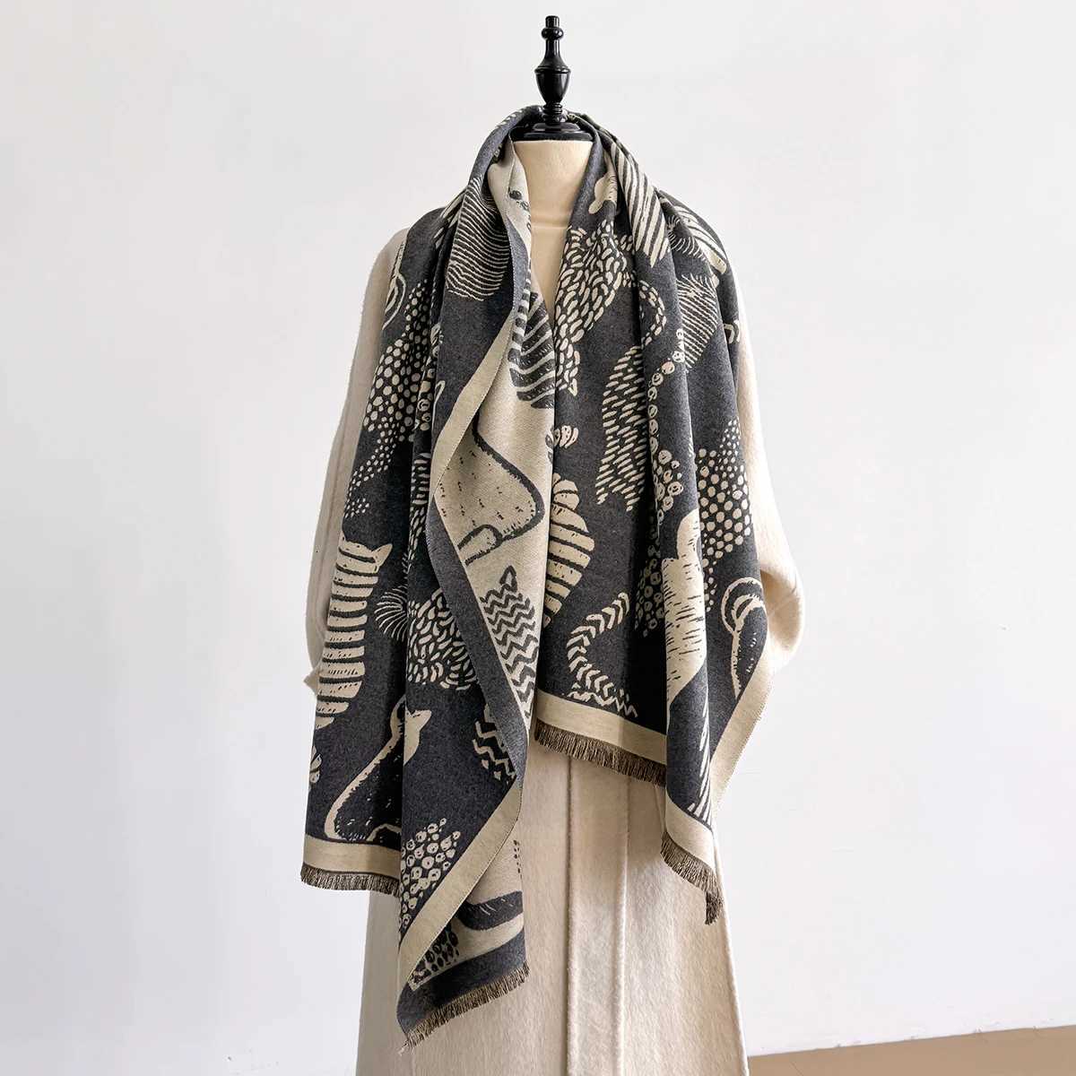 2025 Luxury Fashion Womens Cat Pattern Shawl Faux Cashmere Warm Autumn Winter Scarf for Mujer Femme Stylish Accessory Bufand Y251211