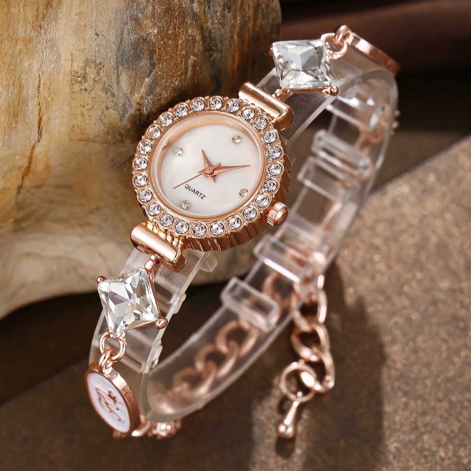 Elegant Bohemian Womens Watch Fashion Rhinestone Ladies Bracelet Band Quartz Watches Reloj Mujer Girls Clock GiftWithout Box Y251212