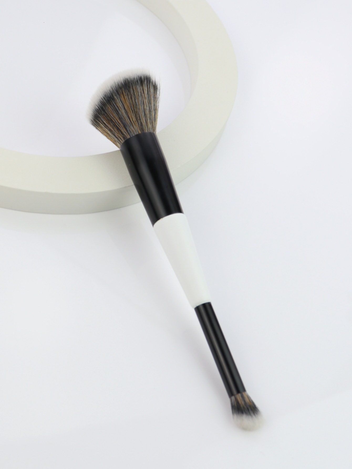 F4 DualEnded Foundation Face Brush Doubleended Powder Blush Contour and Eyeshadow Concealer Makeup Brushes 251017