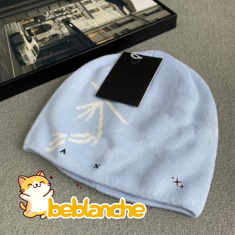 Classics Winter Beanie Women Fashion Spring Autumn Solid Hat Beanie Women Men Travel Skiing Knitted Outdoor Sports Hat