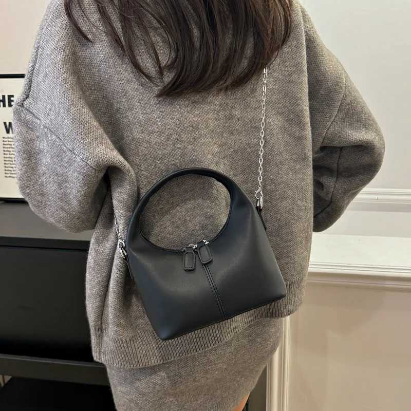 PU Shoder Bag Fi High Niche Design Handbag Zipper Opening Design Messenger Bag Y251211