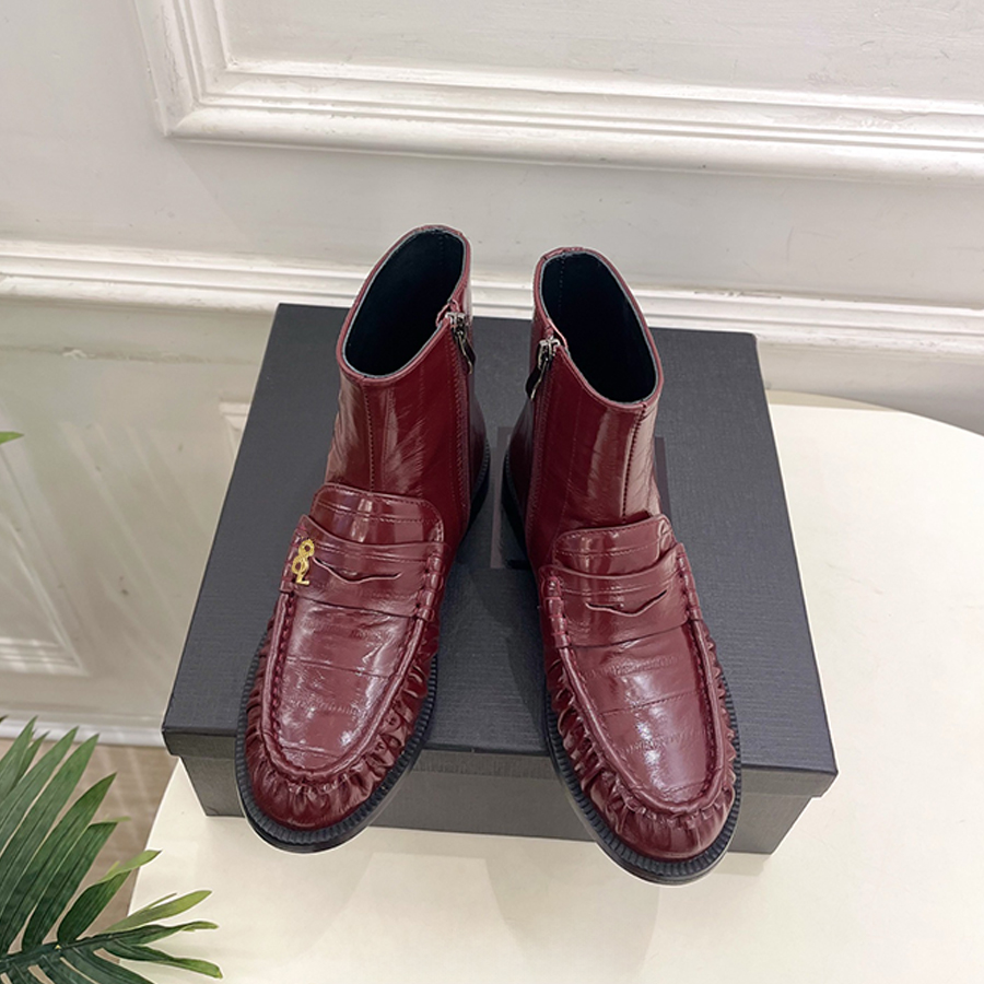 Designer Luxury Boots Shoes Women Classic Wrinkled Cashmere Loafers Curved-edge Low Heel Tall Boot Smooth Vegetable Tanned Calfskin Slip-On Buckle Decoration Round