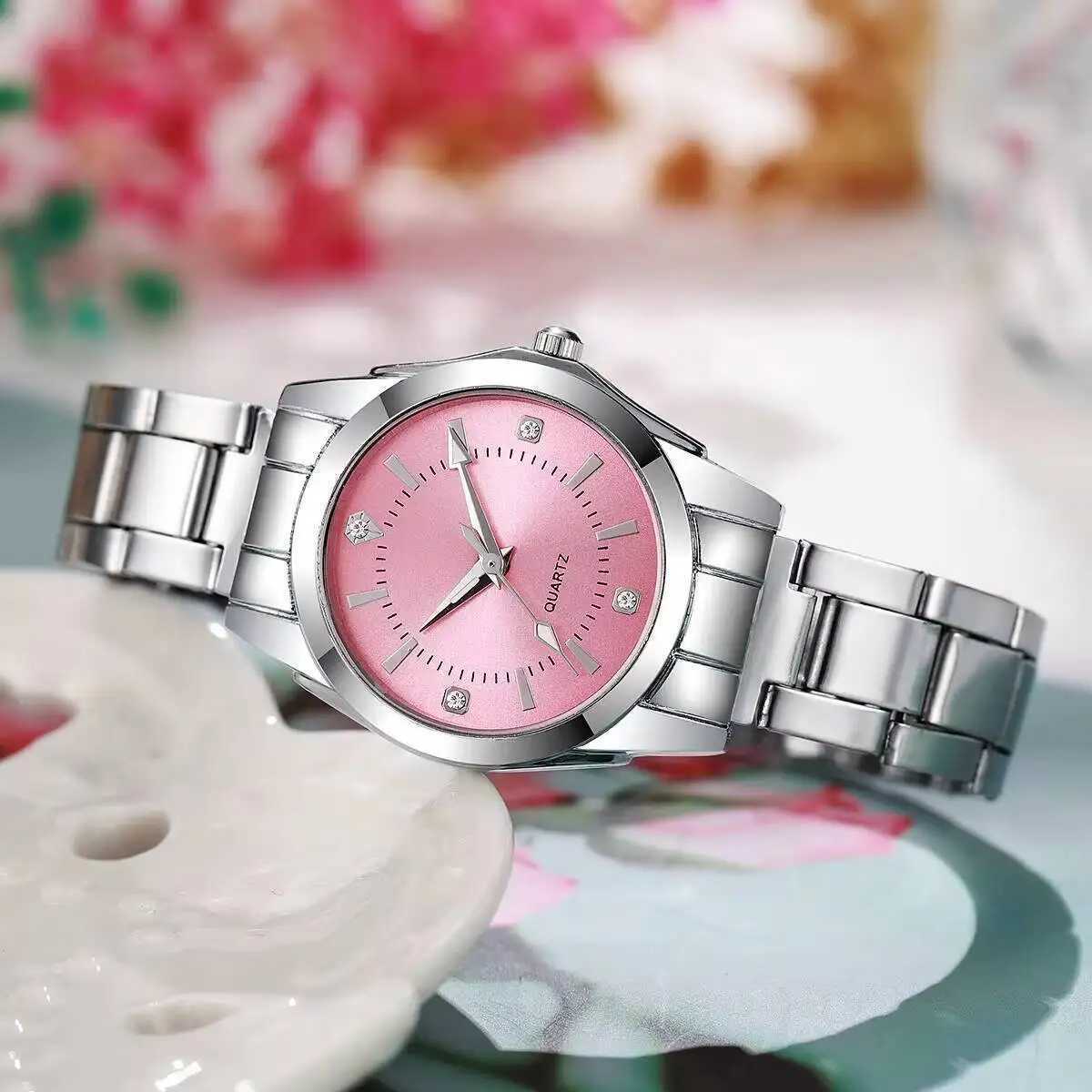 Fashion Rhinestone Women Watches Casual Quartz Wrist Watches For Ladies Clock Reloj MujerWithout box Y251212