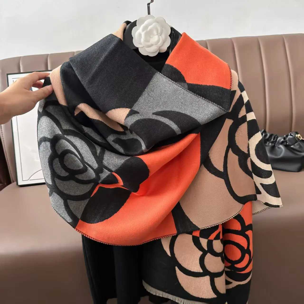 Thick Warm Winter Faux Cashmere Scarf for Women Blanket Female Scarves Quality Shawl Wrap Bufanda 2026 Poncho Echarpe Pashmina Y251211