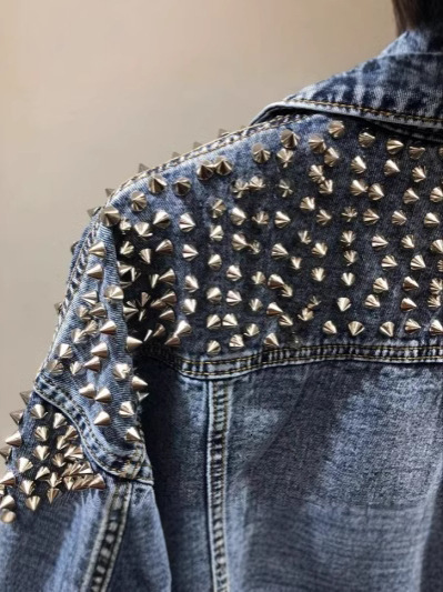 Rivet Women's Denim Jacket Spring Autumn Cowboy Outerwear Tops Loose Streetwear Lady Short Jeans Coat 21114