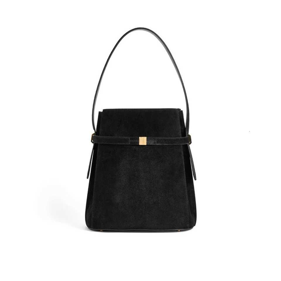 Large capacity bucket bag niche letter simple and versatile handheld wens shoder bag Y251211