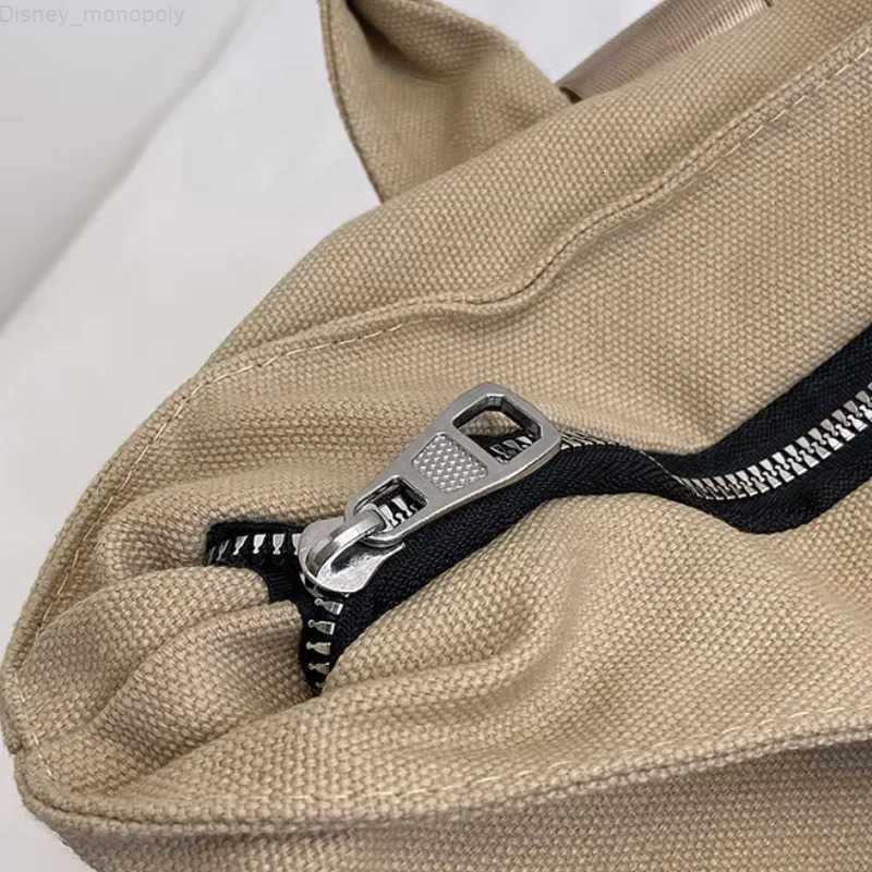 Disney Large Capacity Mickey Mouse Doll Backpack Cartoon Casual Womens Handbag Commuting Backpack Students School Bag H251212