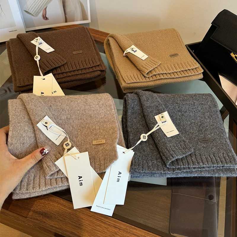 100 Pure Wool Scarf Womens Winter Solid Color Versatile 2024 New Korean Small Mens Couple Black Fashion Trend Y251211