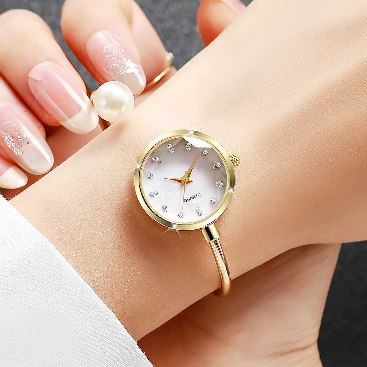 Elegant Pearl Bracelet Strap Women Quartz Wristwatch Fashion Diamond Dial Watch For Ladies Clock Reloj Mujer Girls Clock Gift Y251212