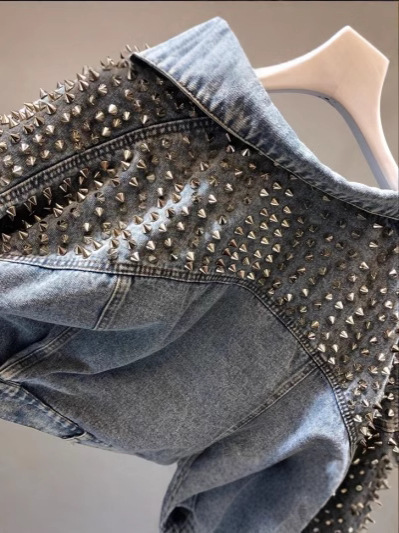 Rivet Women's Denim Jacket Spring Autumn Cowboy Outerwear Tops Loose Streetwear Lady Short Jeans Coat 21114