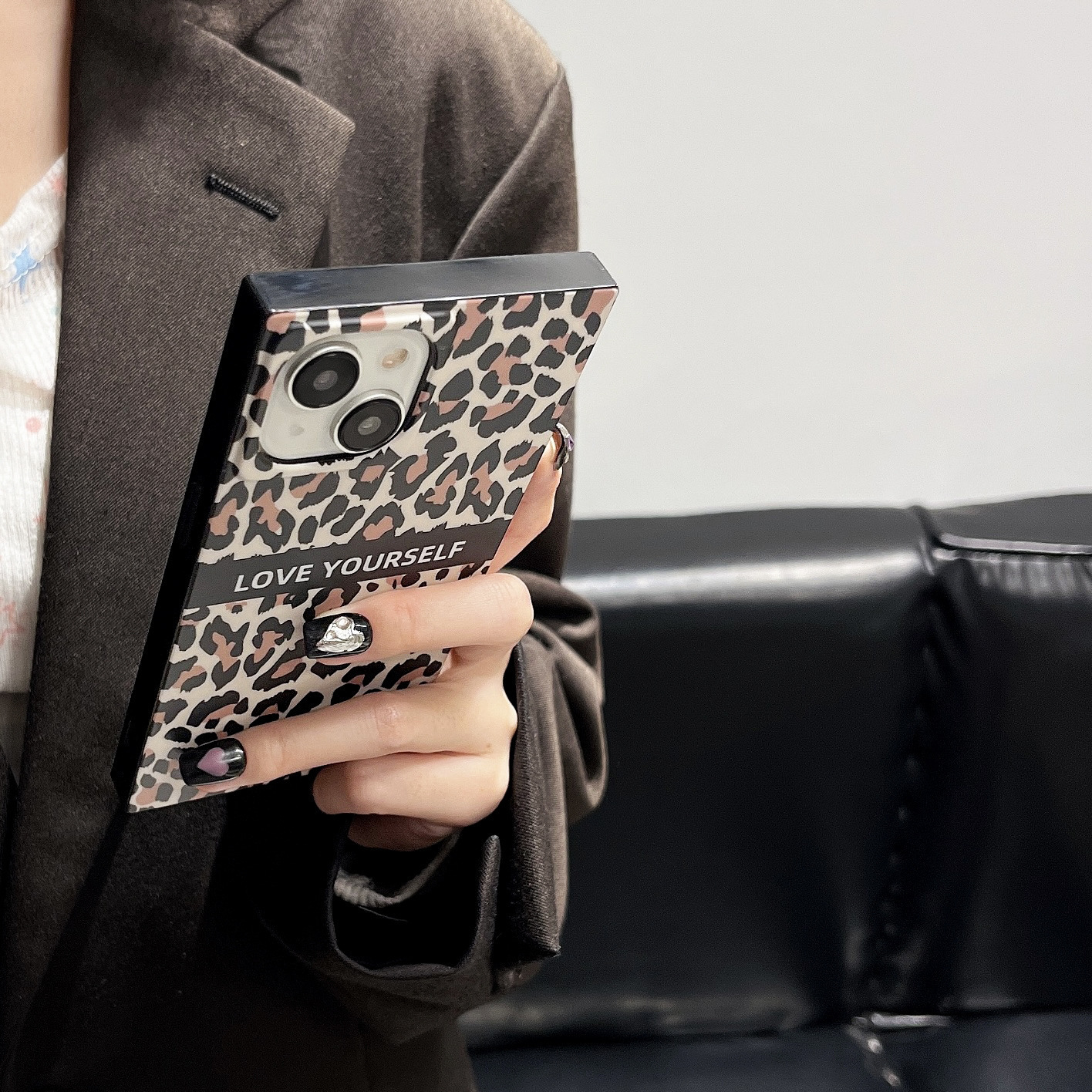 European and American English Leopard Print Compatible with iPhone 17 Pro Max Apple 16 Phone Case Cross-Border Trade 15 Square 14 Soft