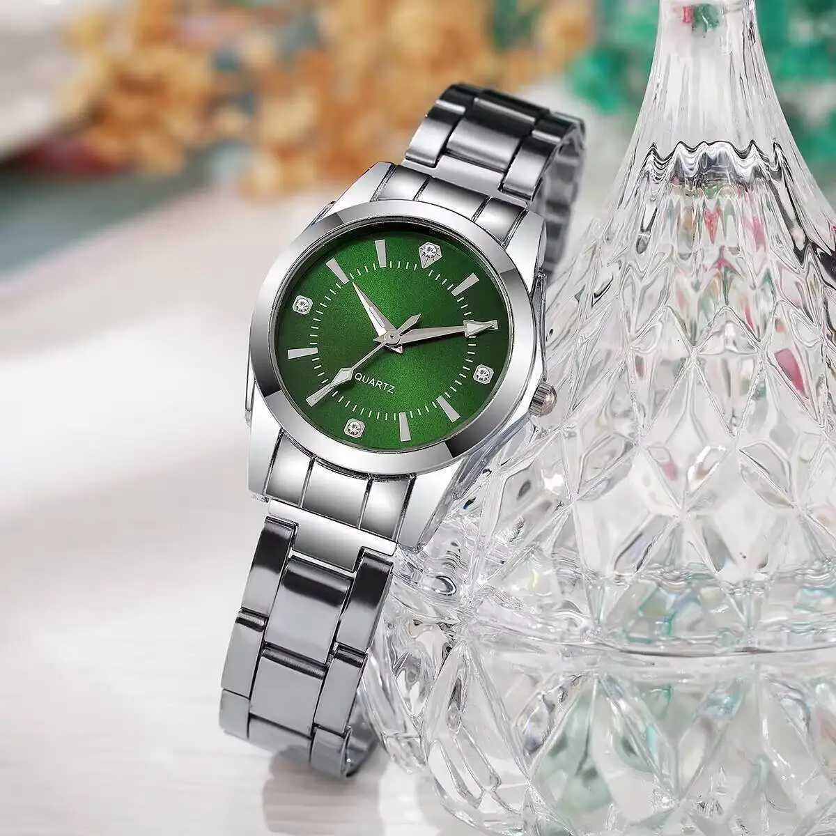 Fashion Rhinestone Women Watches Casual Quartz Wrist Watches For Ladies Clock Reloj MujerWithout box Y251212