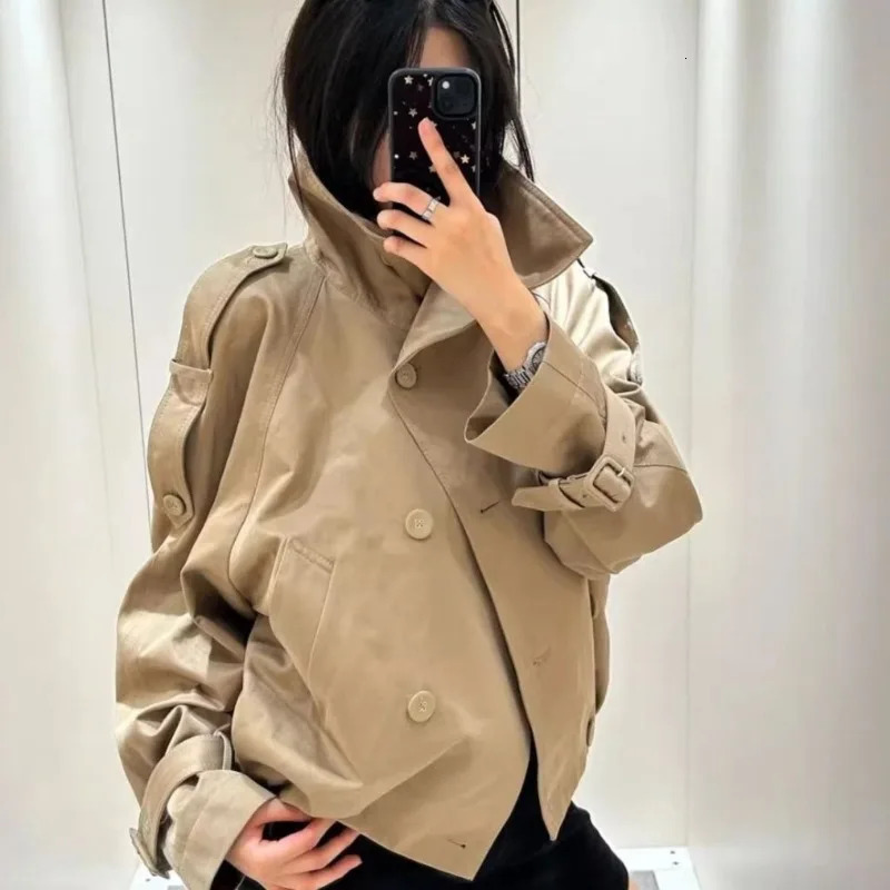 Chic Short Trench Coats Women with Belt Turtleneck Double Breasted Full Sleeves Jackets Spring Autumn Commute Lady Outwears 251212