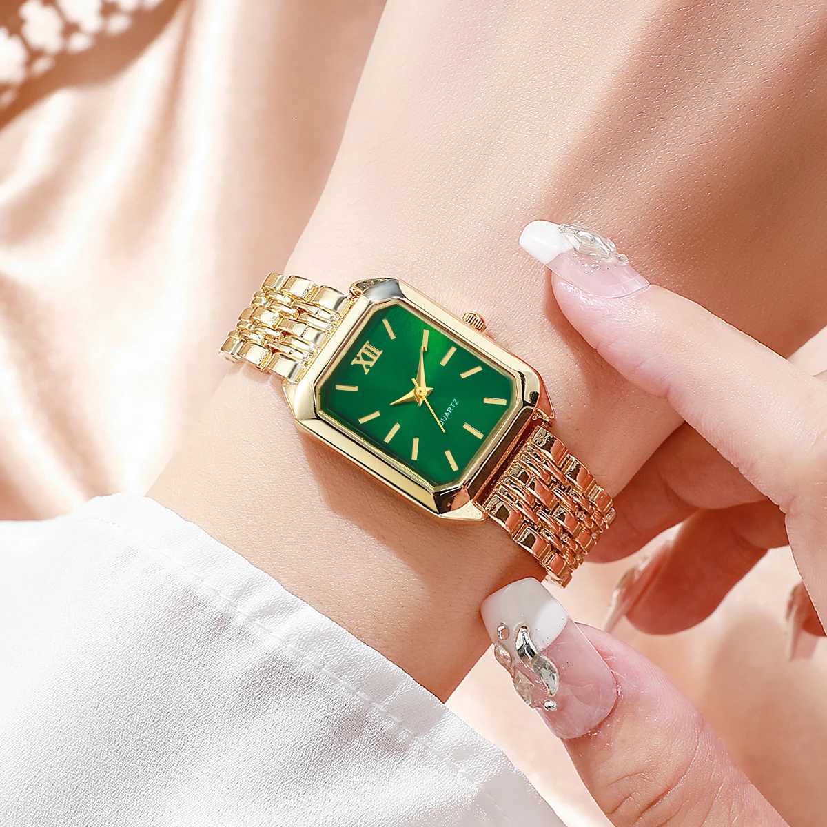 6pcs Elegant Women Quartz Watch Rectangle Dial Ladies Wristwatch with Heart Pendant Jewelry Set Reloj MujerWithout Box Y251212