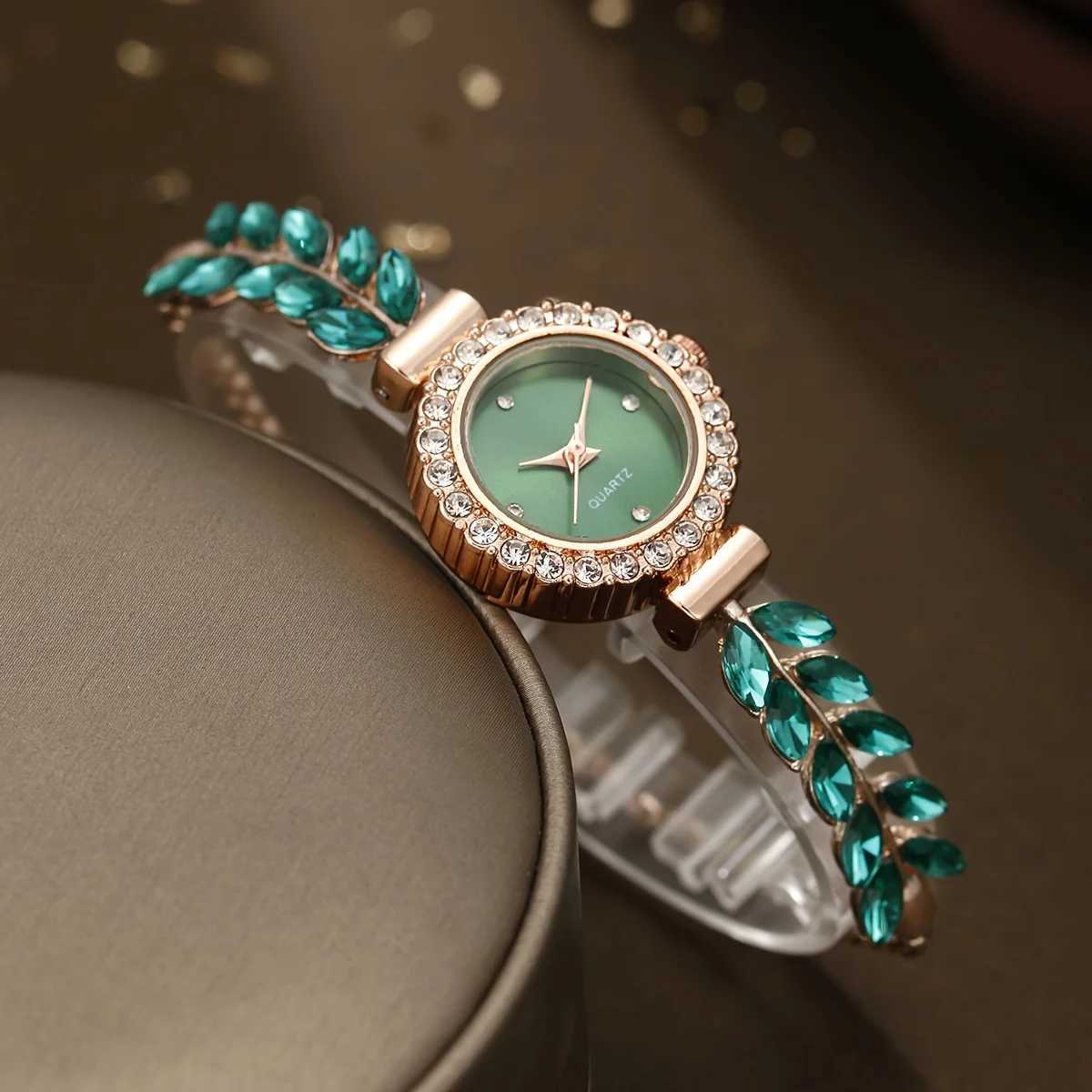 1/4PCS Elegant Womens Wristwatch Set Fashion Rhinestone Bracelet Band Ladies Quartz Watches Reloj MujerWithout Box Y251212