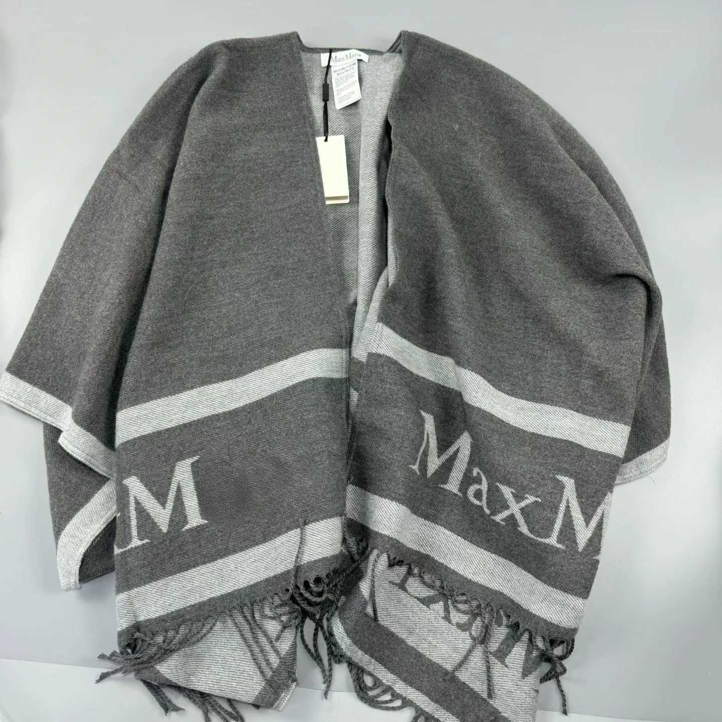 New Hip Hop Warm Max High-quality Shawl Knitted Double Sided Wool Fashion Cloak Womens Tassel Luxury Cashmere Scarf Brand Shawl Y251211