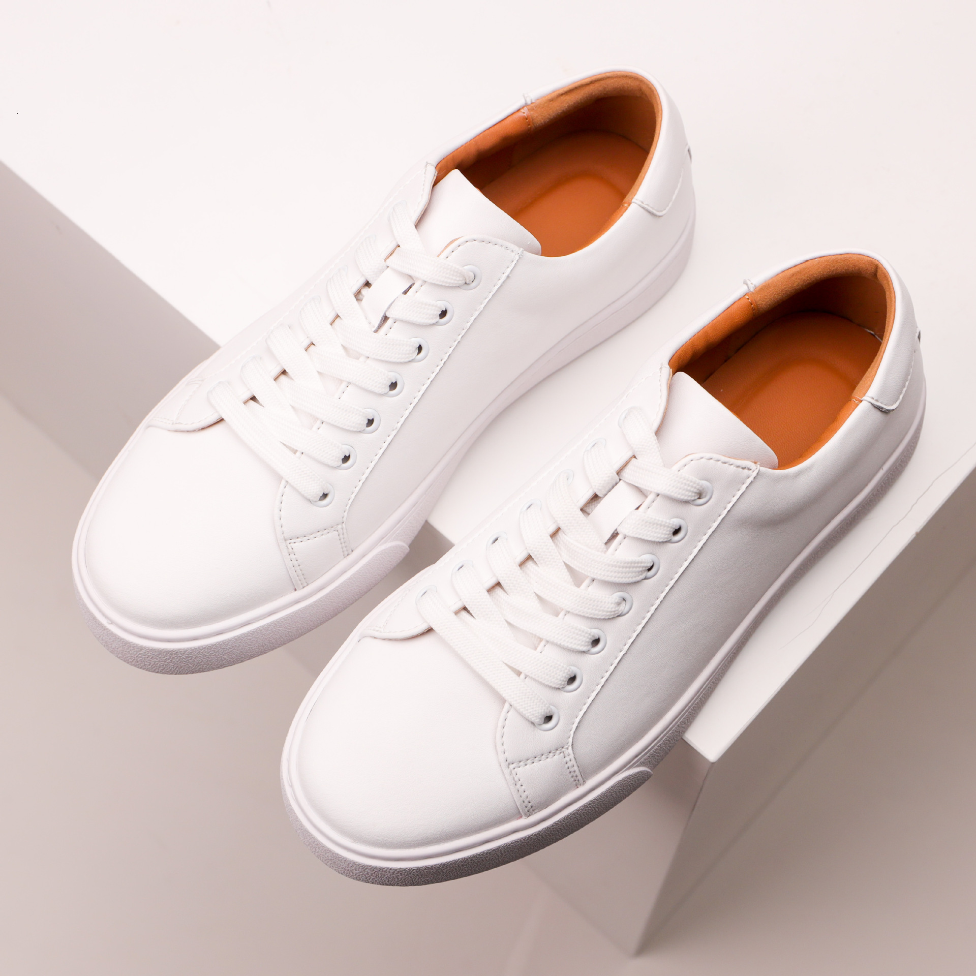 Fashionable retro plus size men's sports shoes casual and handsome business leather shoes high-quality cowhide soft soled board shoes designer sh
