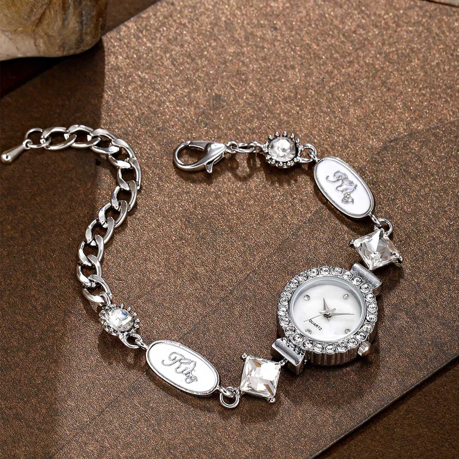 Elegant Bohemian Womens Watch Fashion Rhinestone Ladies Bracelet Band Quartz Watches Reloj Mujer Girls Clock GiftWithout Box Y251212