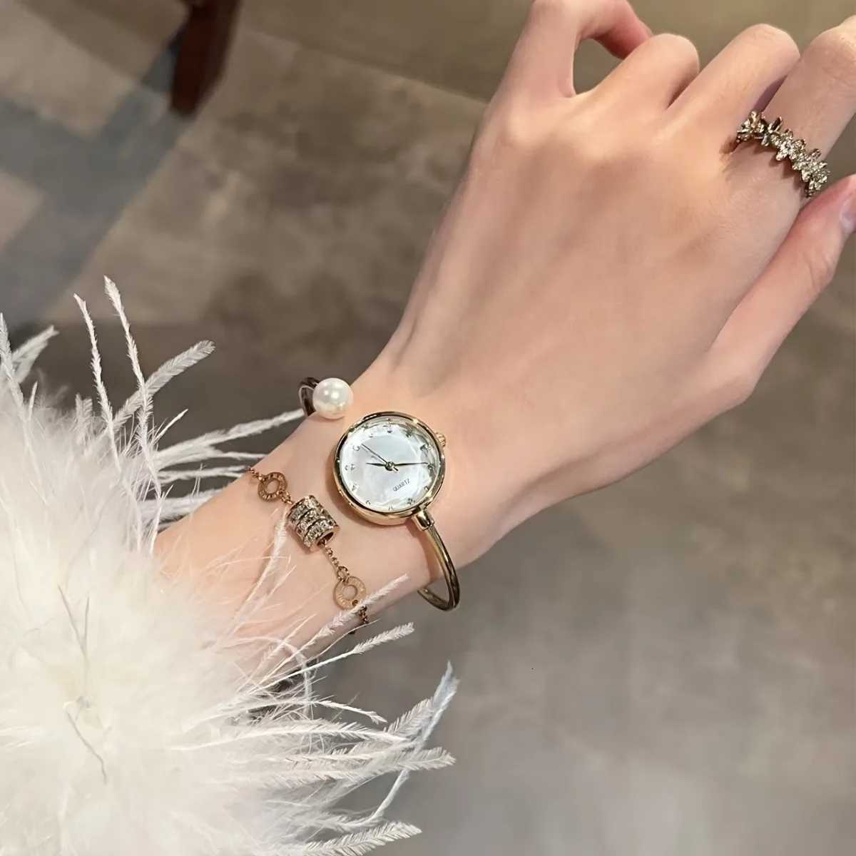 Elegant Pearl Bracelet Strap Women Quartz Wristwatch Fashion Diamond Dial Watch For Ladies Clock Reloj Mujer Girls Clock Gift Y251212