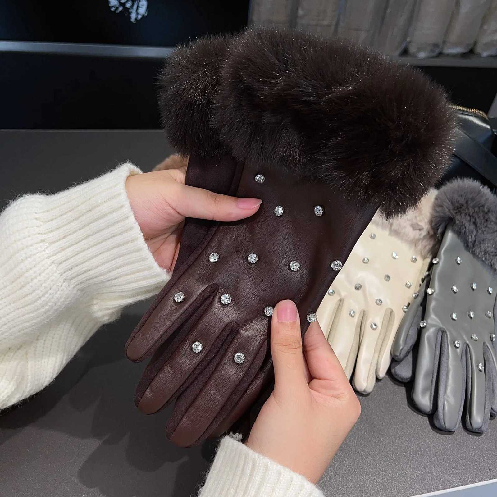 Luxury Rhinestone Womens PU Leather Gloves Cold Proof Winter Warm Gloves with Faux Fur Trim Cuff Thermal Lining Party Gloves Y251211